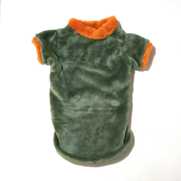 Polar para perros pequeños modelo color verde oliva con detalles naranjas